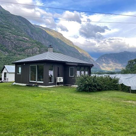 Jordeplegarden Holiday Home - Part Of A Farm - Two Buildings - Close To Flam Lærdalsøyri Buitenkant foto