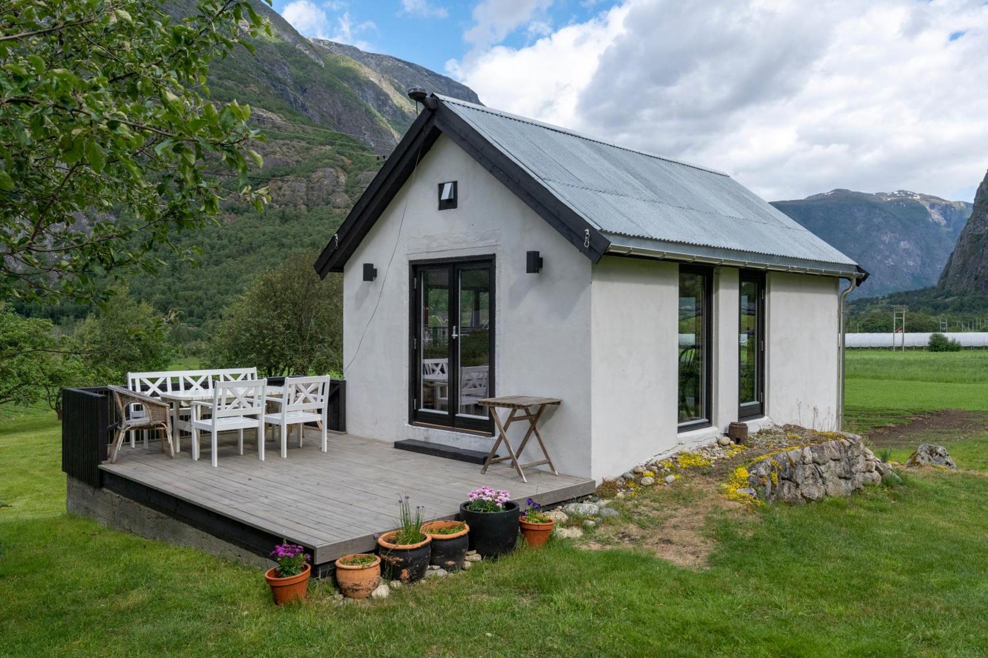 Jordeplegarden Holiday Home - Part Of A Farm - Two Buildings - Close To Flam Lærdalsøyri Buitenkant foto